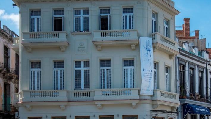 Front of Maxima Gallery-Studio. Front of Maxima Gallery-Studio.