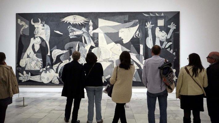 El Guernica se ilumina con la tecnología más innovadora y sostenible.