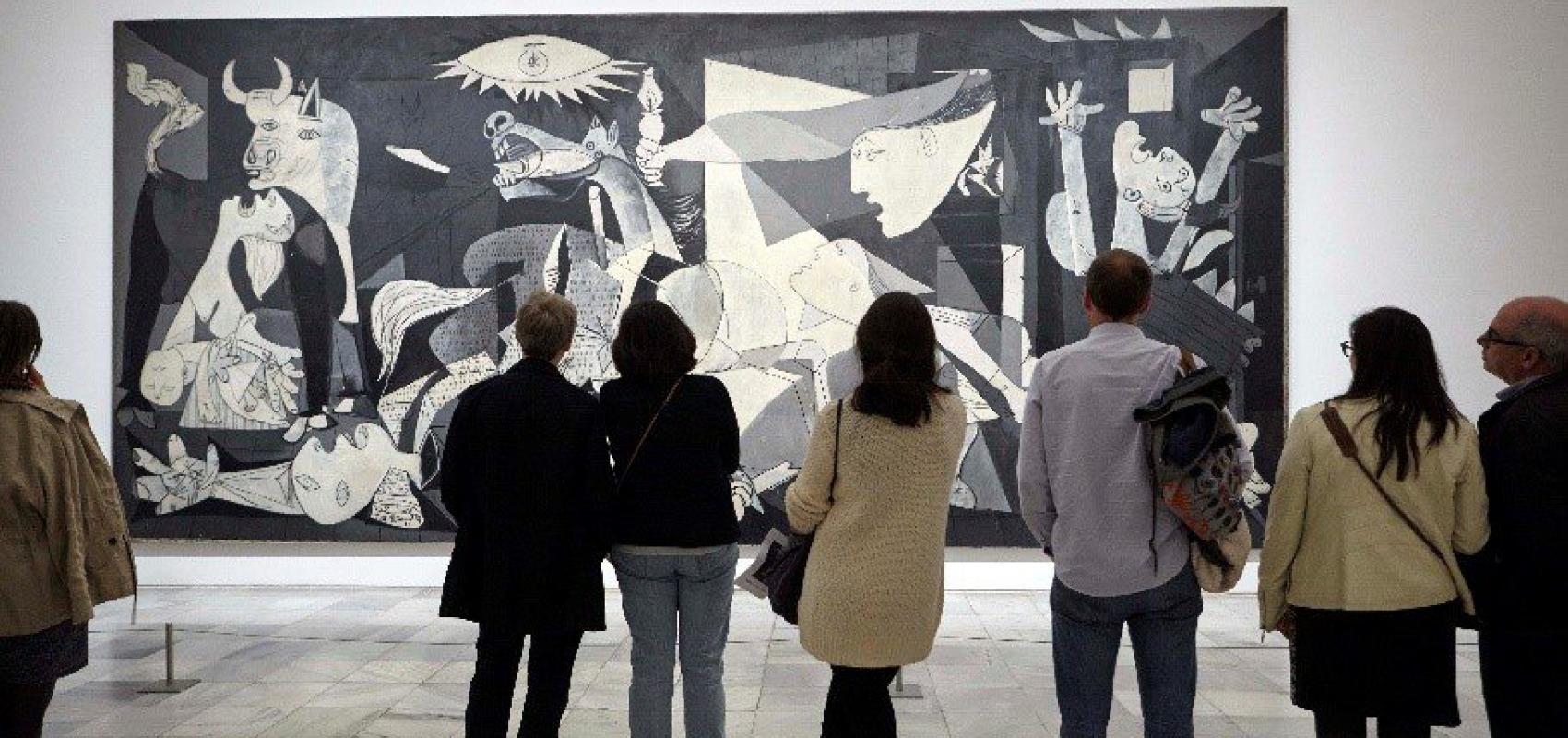 El Guernica se ilumina con la tecnología más innovadora y sostenible.